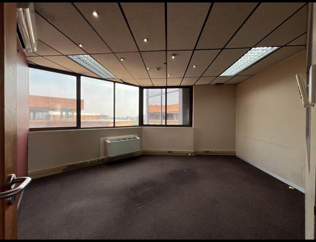714M² OFFICE TO LET IN CENTURION CENTRAL