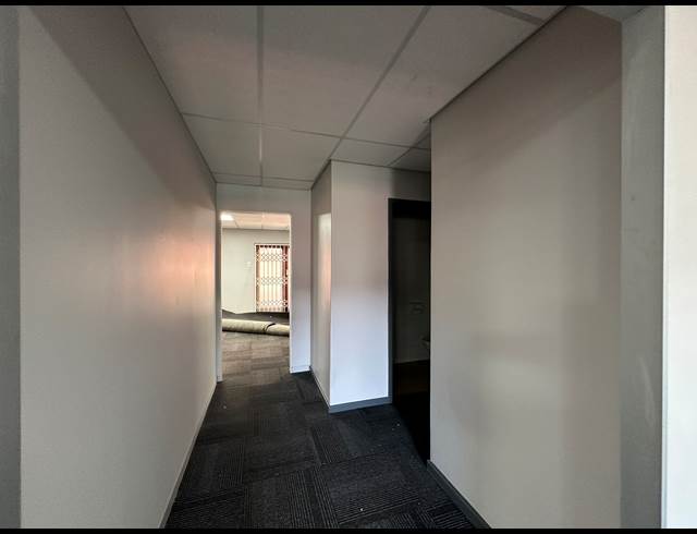 99.90M² OFFICE TO LET IN HIGHVELD BUSINESS PARK