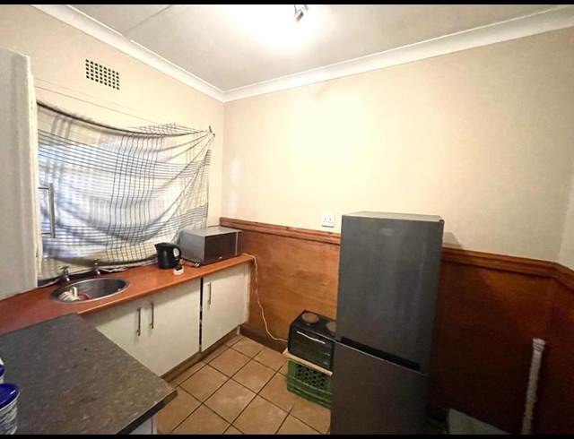 2 BEDROOM PROPERTY TO RENT IN DIE BULT