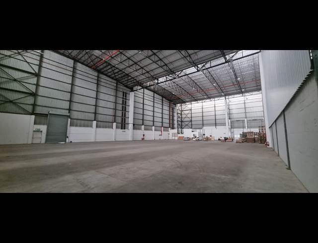 1,695M² WAREHOUSE TO LET IN AIRPORT INDUSTRIA