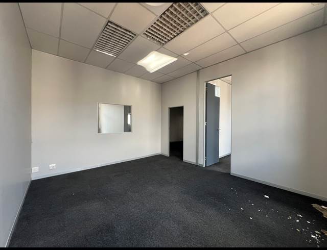 196M² OFFICE TO LET IN HIGHVELD