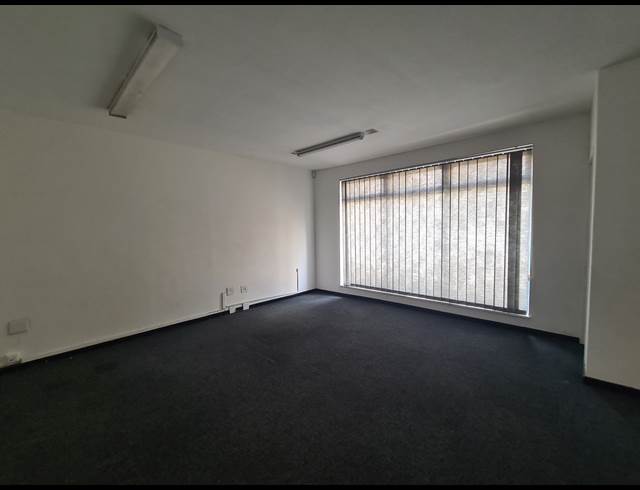 500M² WAREHOUSE TO LET IN ALLANDALE