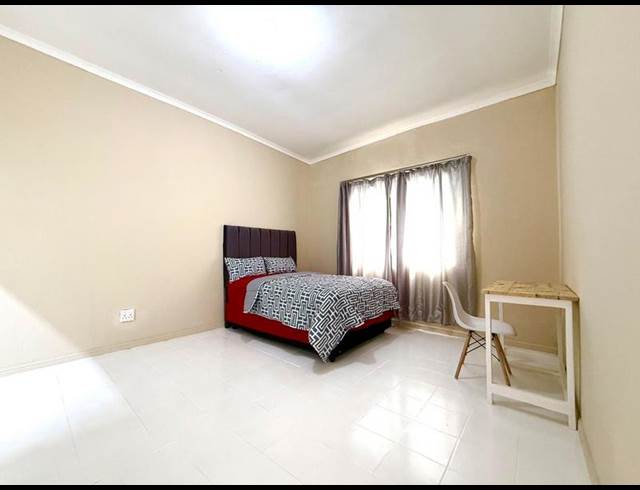 1 BEDROOM PROPERTY TO RENT IN WOODSTOCK