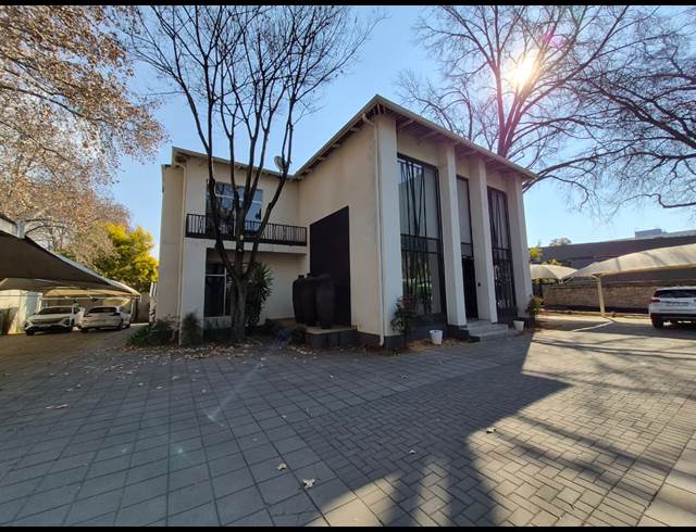 550M² OFFICE TO LET IN ROSEBANK