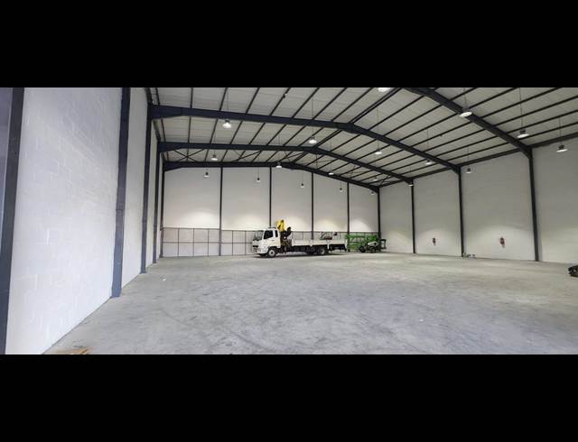 800M² WAREHOUSE RENTED IN BLACKHEATH INDUSTRIAL