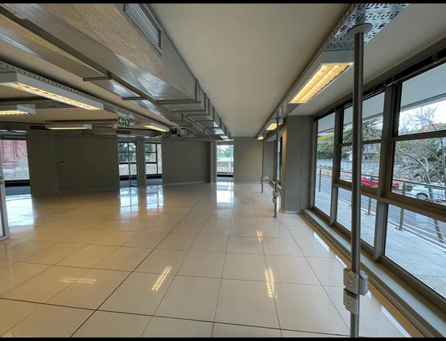 227M² OFFICE TO LET IN GARDENS