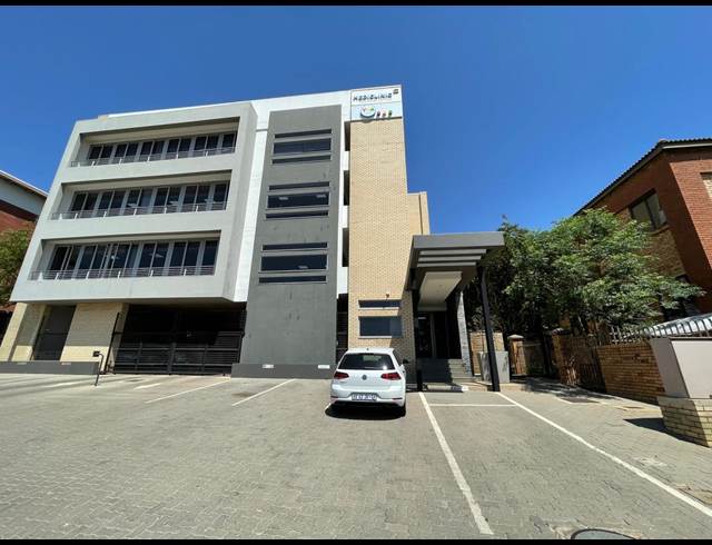 253M² OFFICE TO LET IN MIDRIDGE PARK