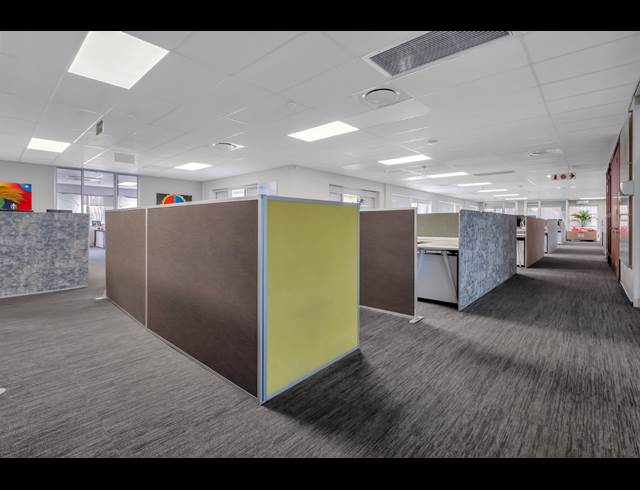 1,861M² OFFICE TO LET IN WOODMEAD