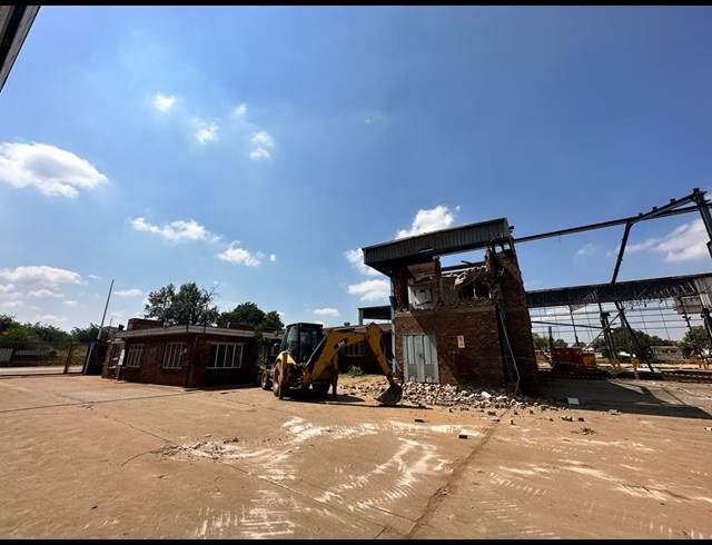 34,264M² WAREHOUSE TO LET IN CLAYVILLE
