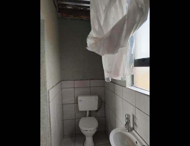 1 BEDROOM PROPERTY TO RENT IN KURUMAN