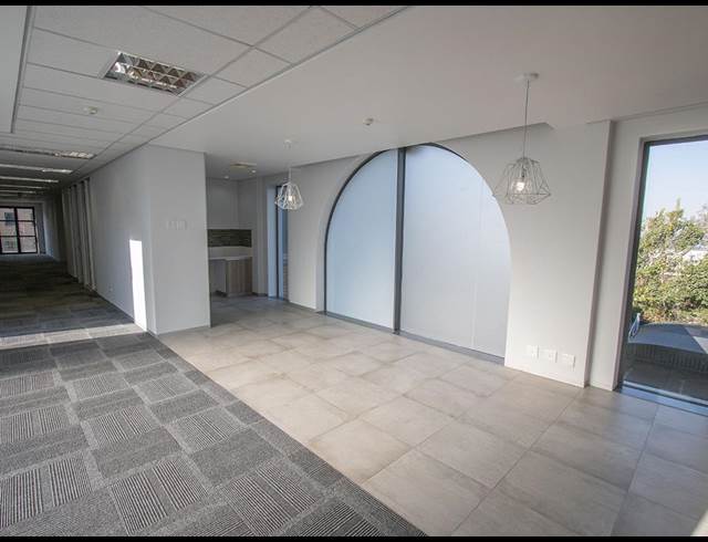 1,901M² OFFICE TO LET IN ILLOVO