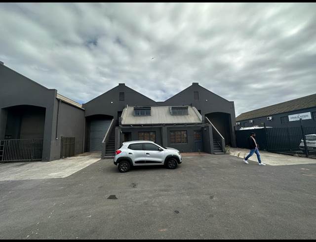 482M² WAREHOUSE RENTED IN PAARDEN EILAND