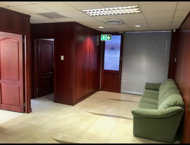 154M² OFFICE TO LET IN LA LUCIA RIDGE