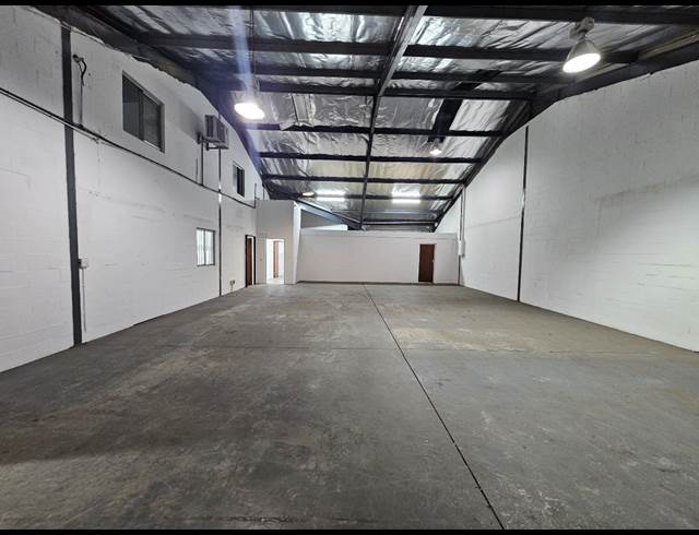 410.49M² WAREHOUSE TO LET IN EPPING INDUSTRIAL