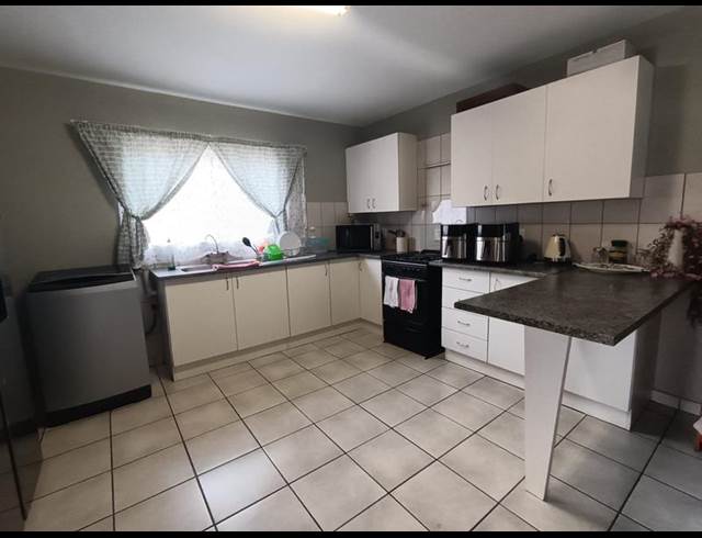 3 BEDROOM PROPERTY TO RENT IN STRUBENVALE