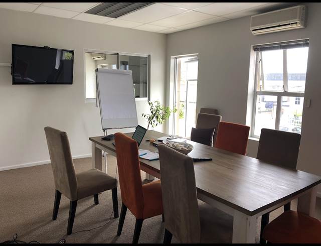162M² OFFICE TO LET IN WESTLAKE