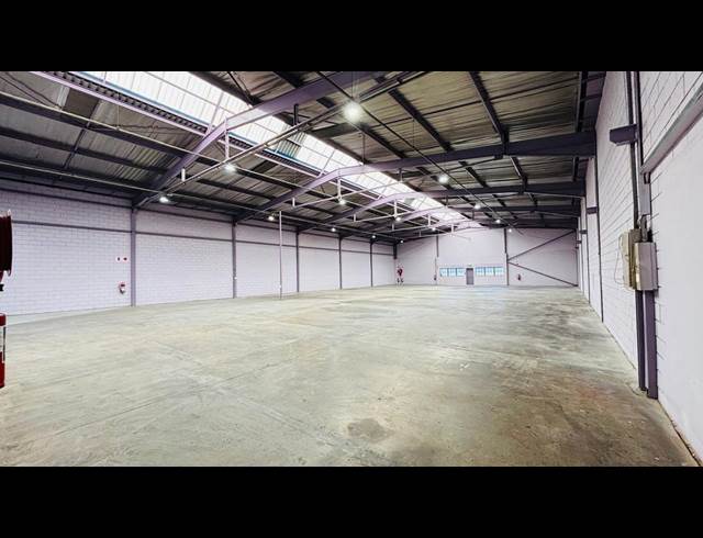 1,053M² WAREHOUSE TO LET IN ROBERTVILLE