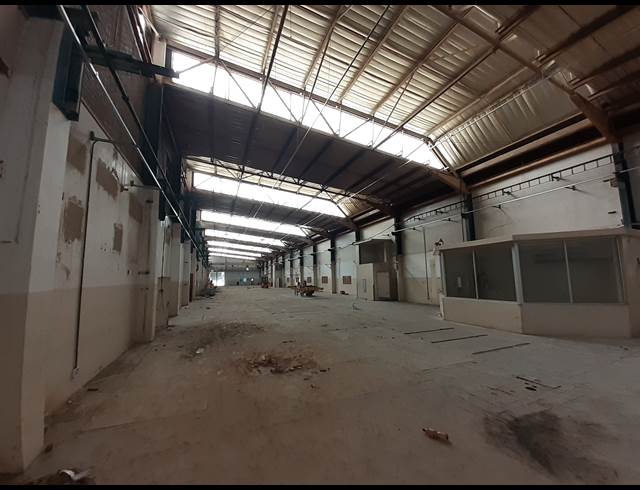 2,200M² FACTORY TO LET IN CHAMDOR