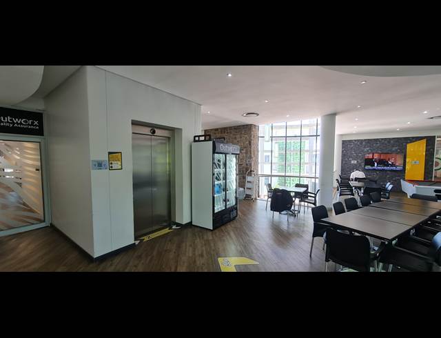 1,436M² OFFICE TO LET IN LA LUCIA RIDGE