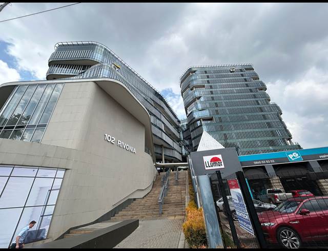 933M² OFFICE TO LET IN SANDTON CENTRAL
