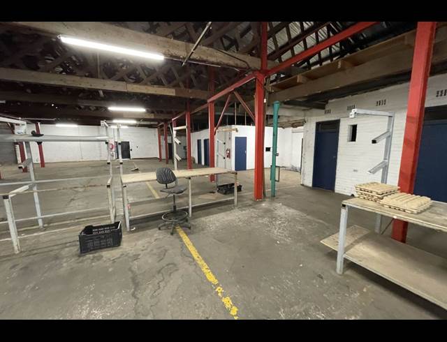 1,166M² WAREHOUSE TO LET IN OLIFANTSFONTEIN