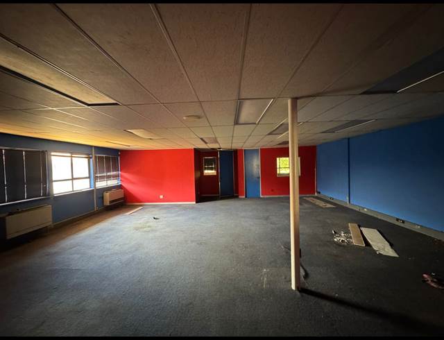 3,434M² WAREHOUSE TO LET IN AMALGAM
