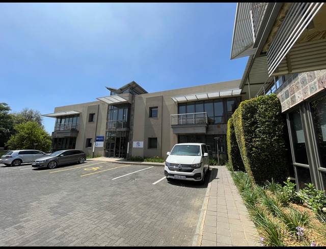 96M² OFFICE TO LET IN BRYANSTON