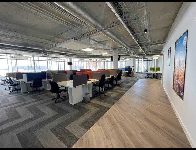 1,135M² OFFICE TO LET IN CENTURY CITY