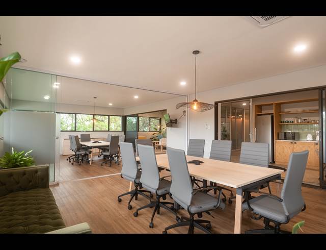 14M² BUSINESS CENTRE TO LET IN BALLITO CENTRAL