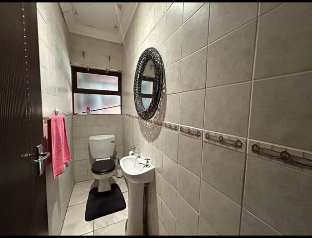 5 BEDROOM HOUSE TO LET IN MELODIE