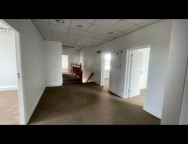 529M² OFFICE TO LET IN WINDERMERE