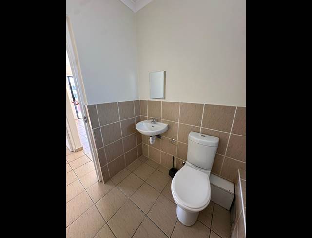 2 BEDROOM APARTMENT TO LET IN PARKLANDS
