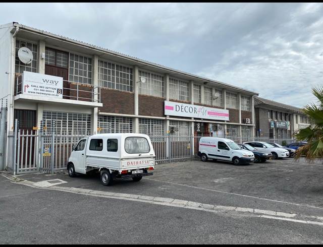 2,117M² WAREHOUSE TO LET IN KENSINGTON