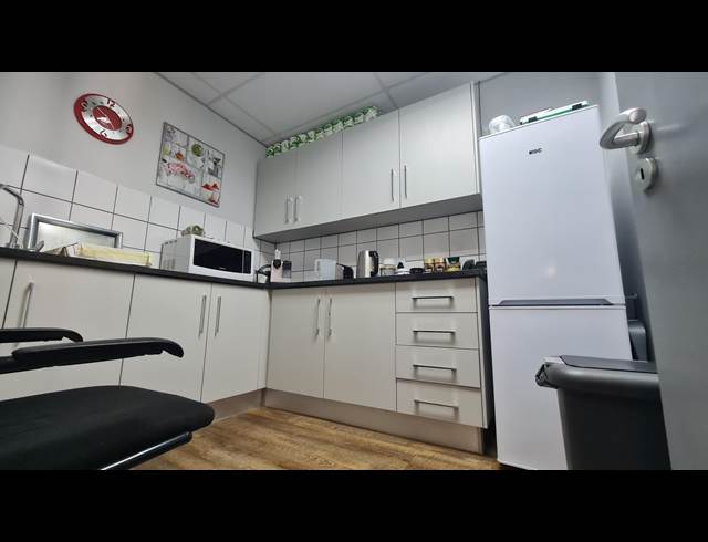 244M² OFFICE TO LET IN WESTLAKE