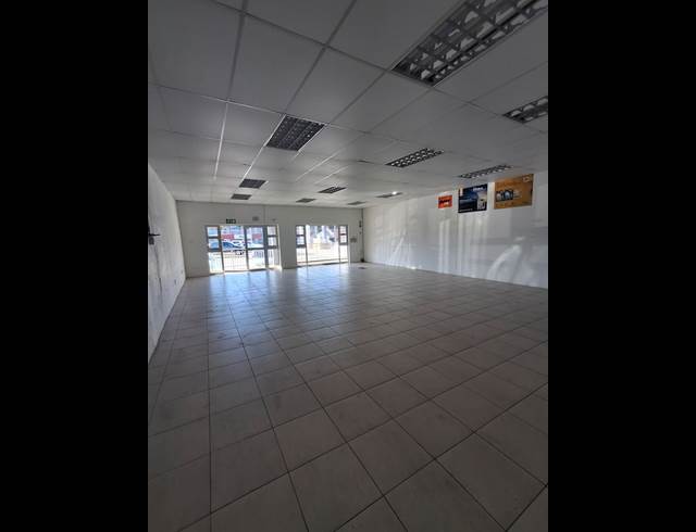 104.40M² RETAIL TO LET IN GONUBIE