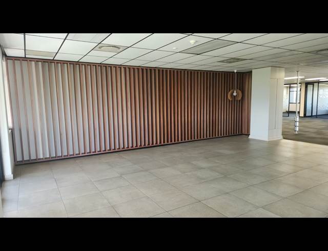 1,679M² OFFICE TO LET IN SOMERSET PARK