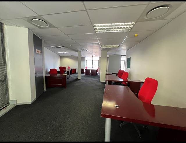 221M² OFFICE TO LET IN SOUTHDOWNS ESTATE