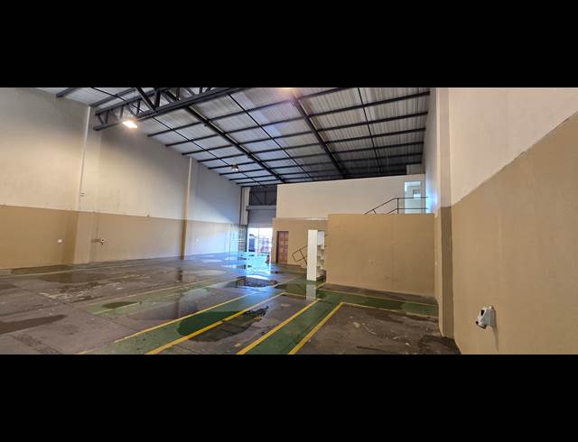 451M² WAREHOUSE TO LET IN STORMILL