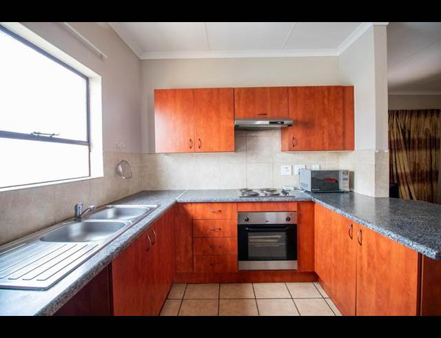 2 BEDROOM PROPERTY TO RENT IN POMONA