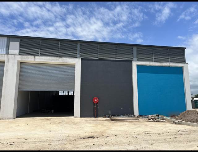 910M² WAREHOUSE TO LET IN SHAKAS HEAD