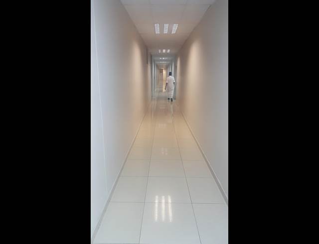 401M² OFFICE TO LET IN OVERPORT