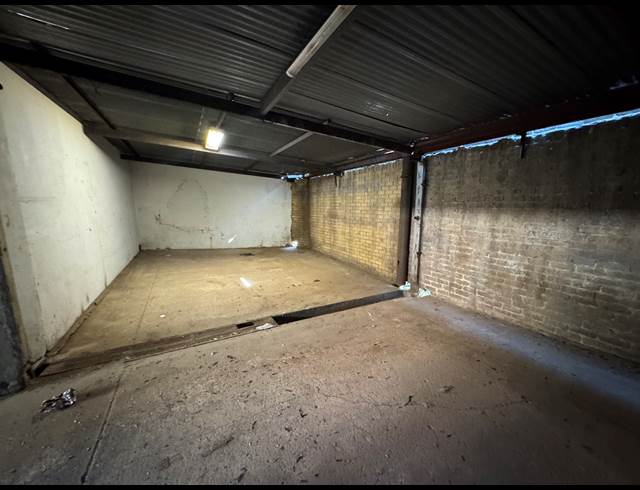 1,200M² WAREHOUSE TO LET IN ROODEPOORT CENTRAL