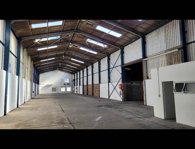 2,770M² WAREHOUSE TO LET IN EPPING INDUSTRIAL