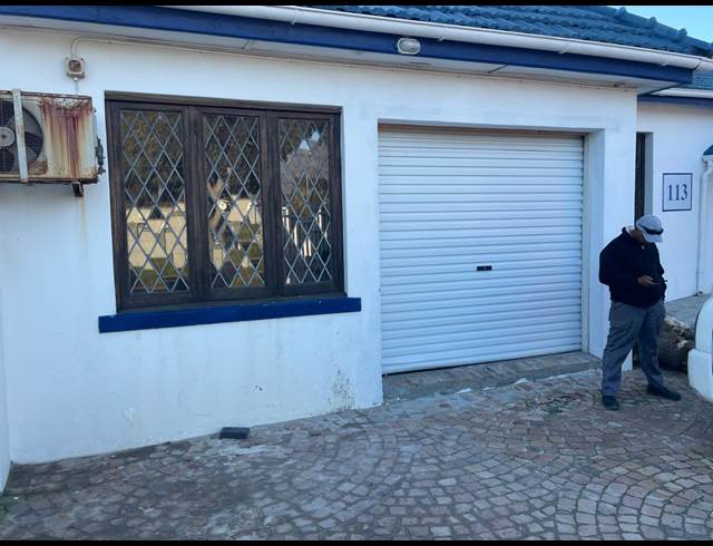 145M² OFFICE TO LET IN BERGVLIET