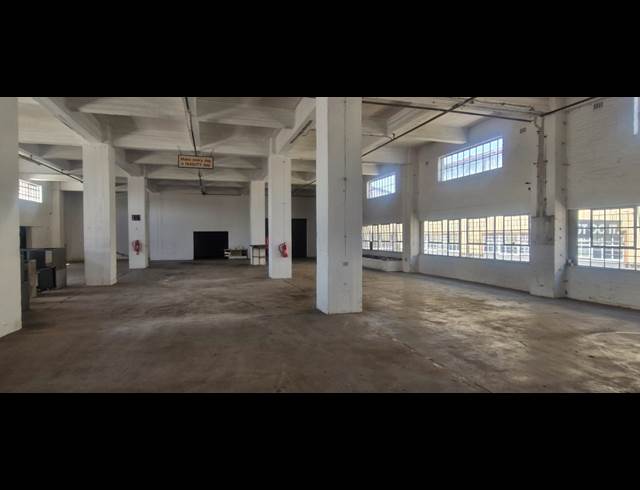 1,487M² WAREHOUSE TO LET IN SELBY