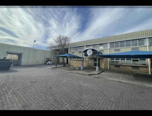 2,224M² WAREHOUSE TO LET IN EPPING INDUSTRIAL