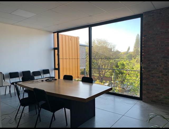 125M² OFFICE TO LET IN WALMER