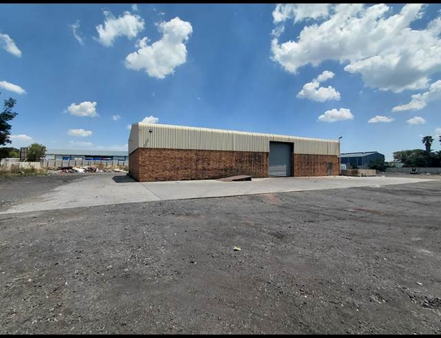 500M² WAREHOUSE TO LET IN POMONA