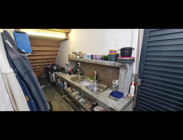 226M² WAREHOUSE TO LET IN WESTLAKE
