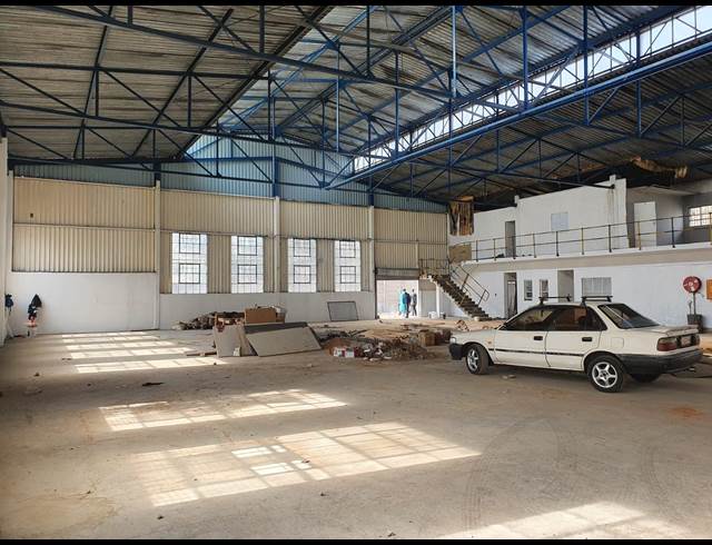 850M² WAREHOUSE TO LET IN AMALGAM